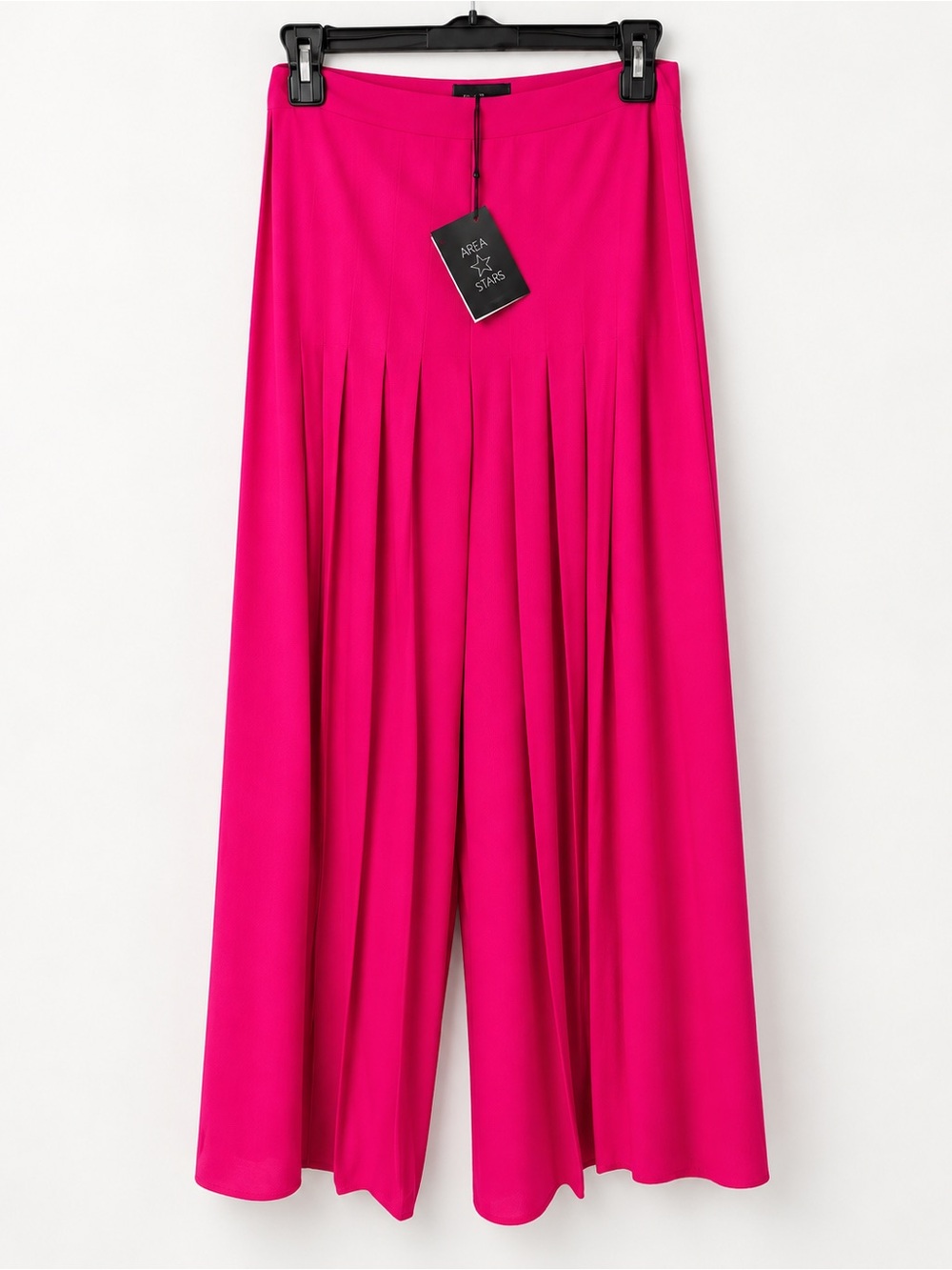 Area Star NWT Fuchsia Pleated Front Wide Leg Size Small